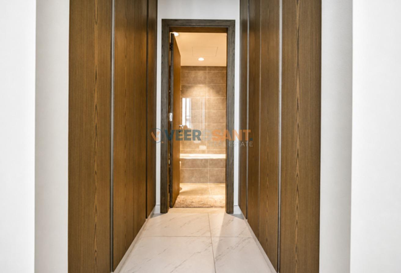 Luxury Apt | Fully Furnished | Waterfront Living photo 12