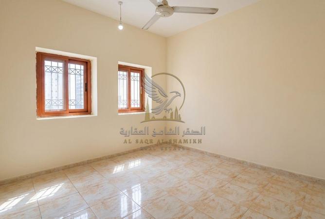 136567911 - Property Image 2
