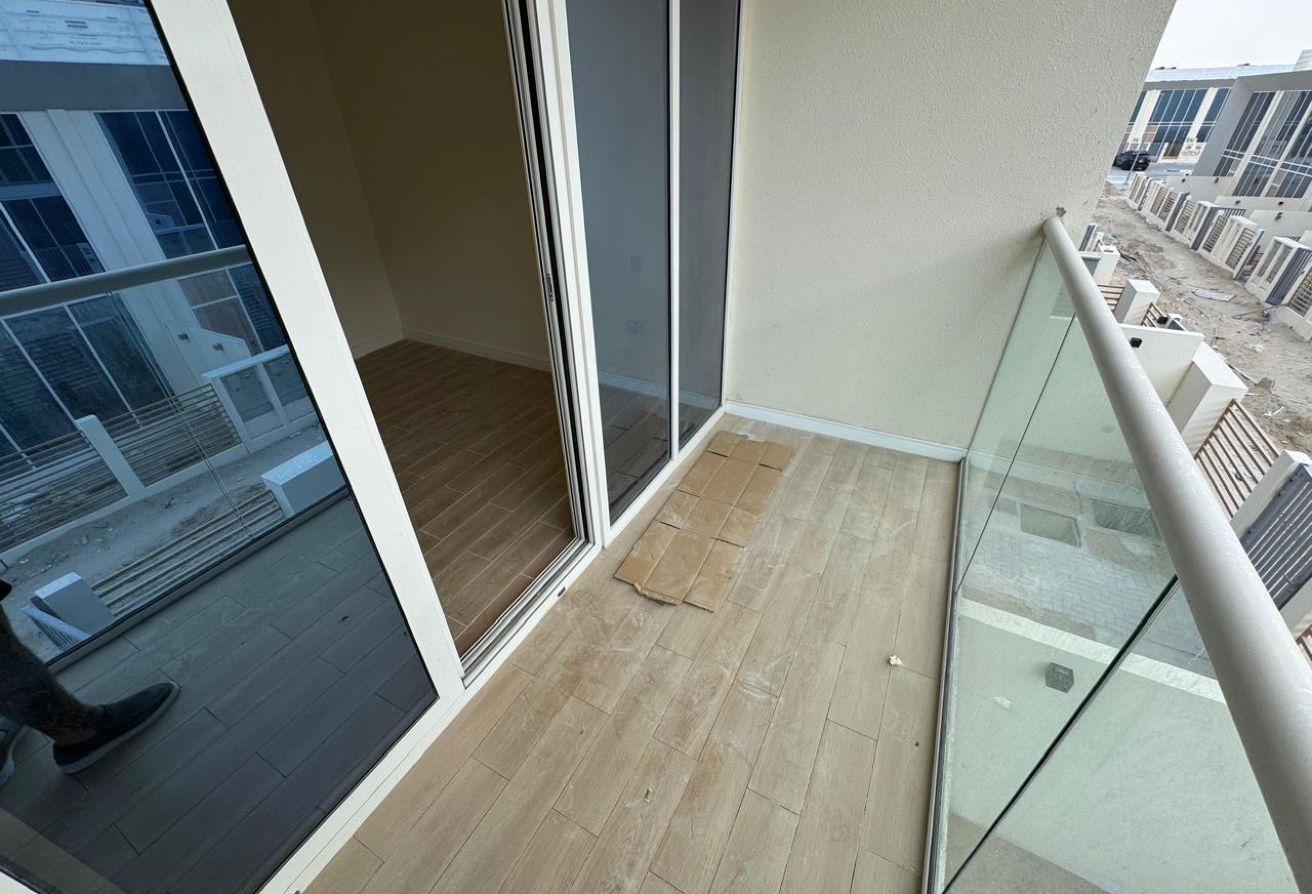 Semi Furnished I With Maid room I Big Layout
