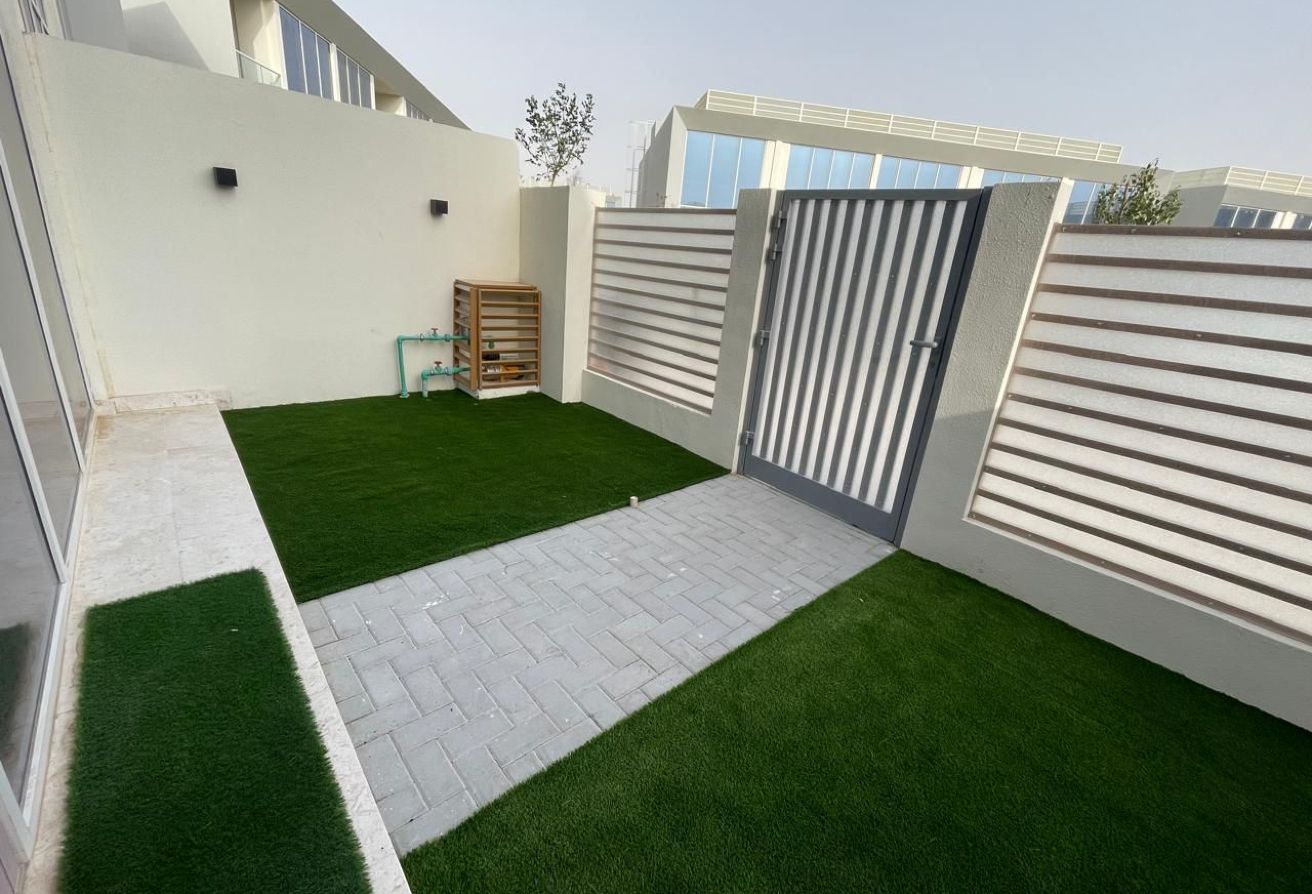 Semi Furnished I With Maid room I Big Layout