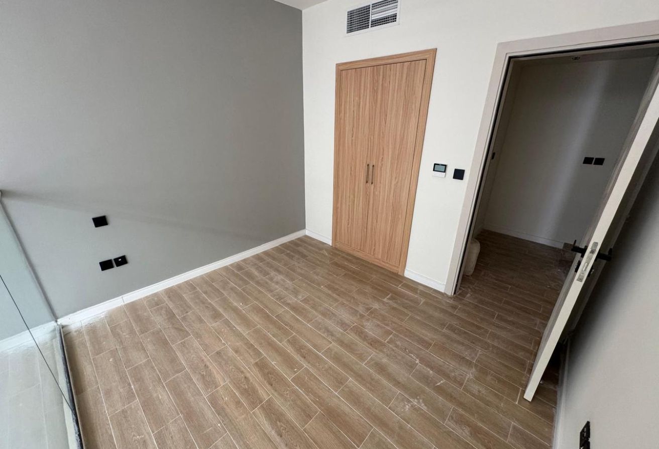 Semi Furnished I With Maid room I Big Layout