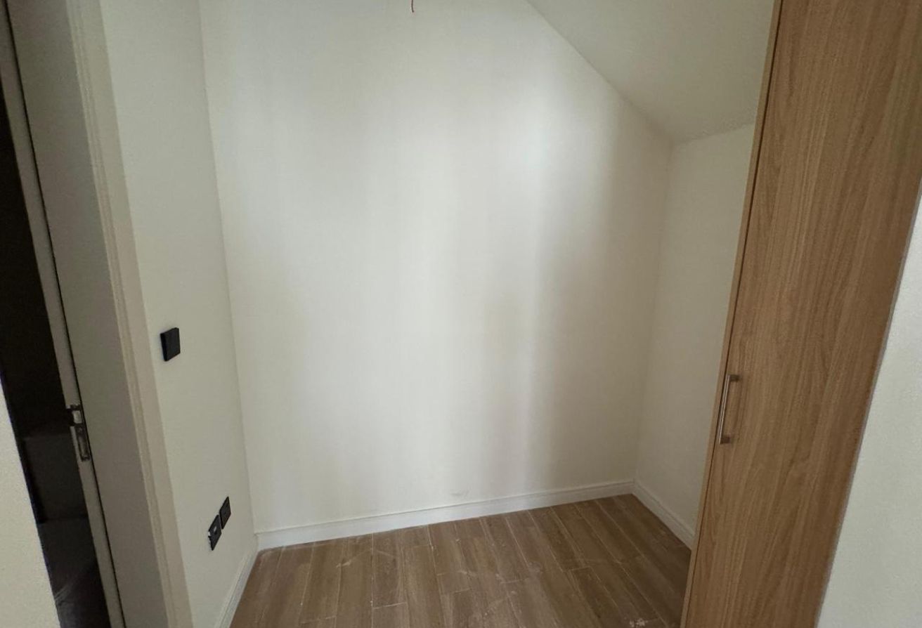 Semi Furnished I With Maid room I Big Layout