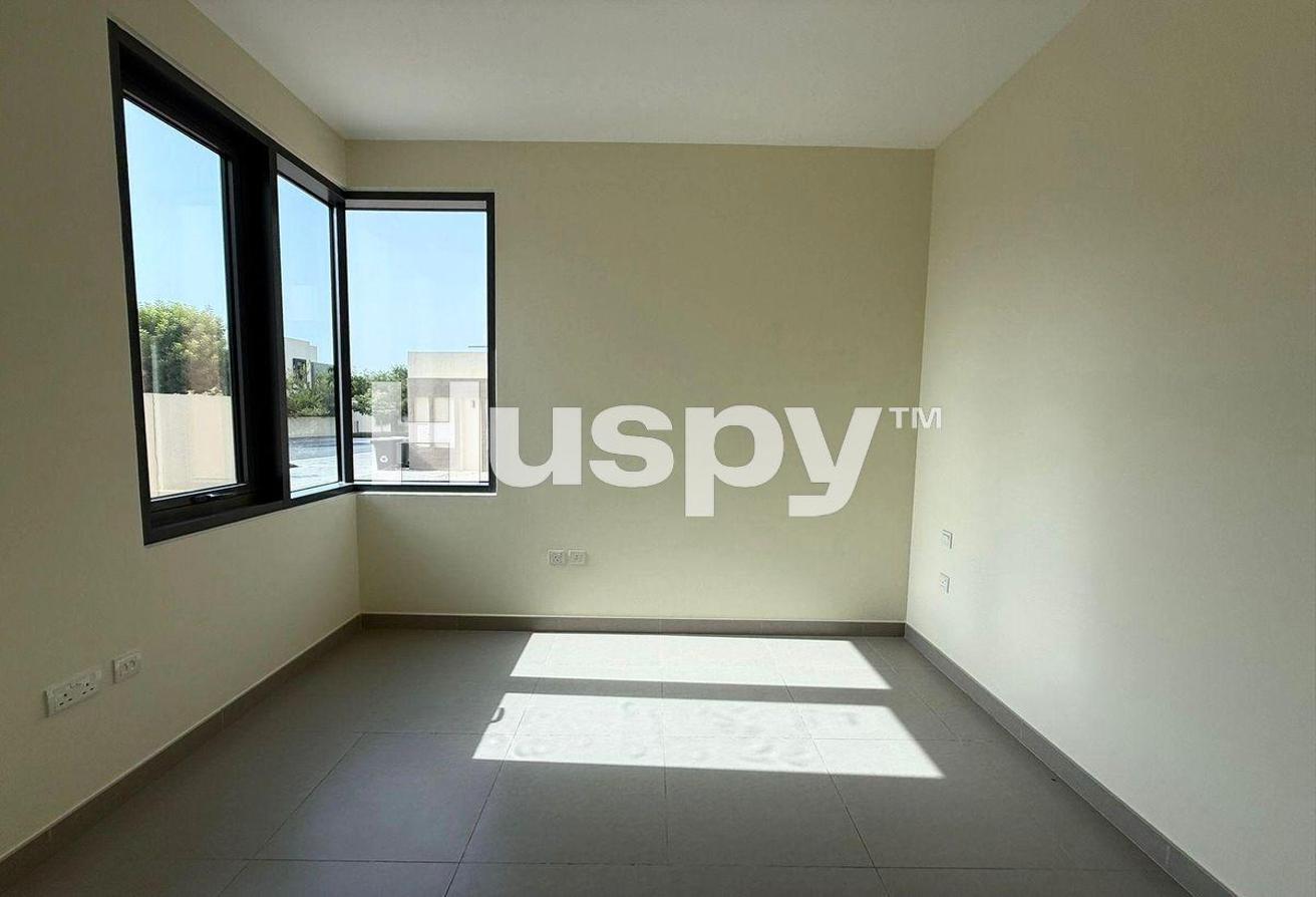 Prime Location | Landscaped | Greenbelt photo 10