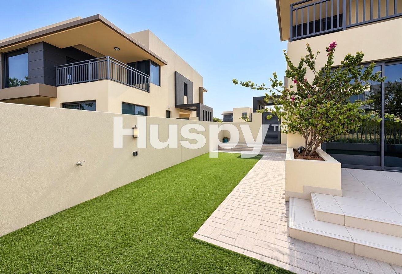 Prime Location | Landscaped | Greenbelt photo 2