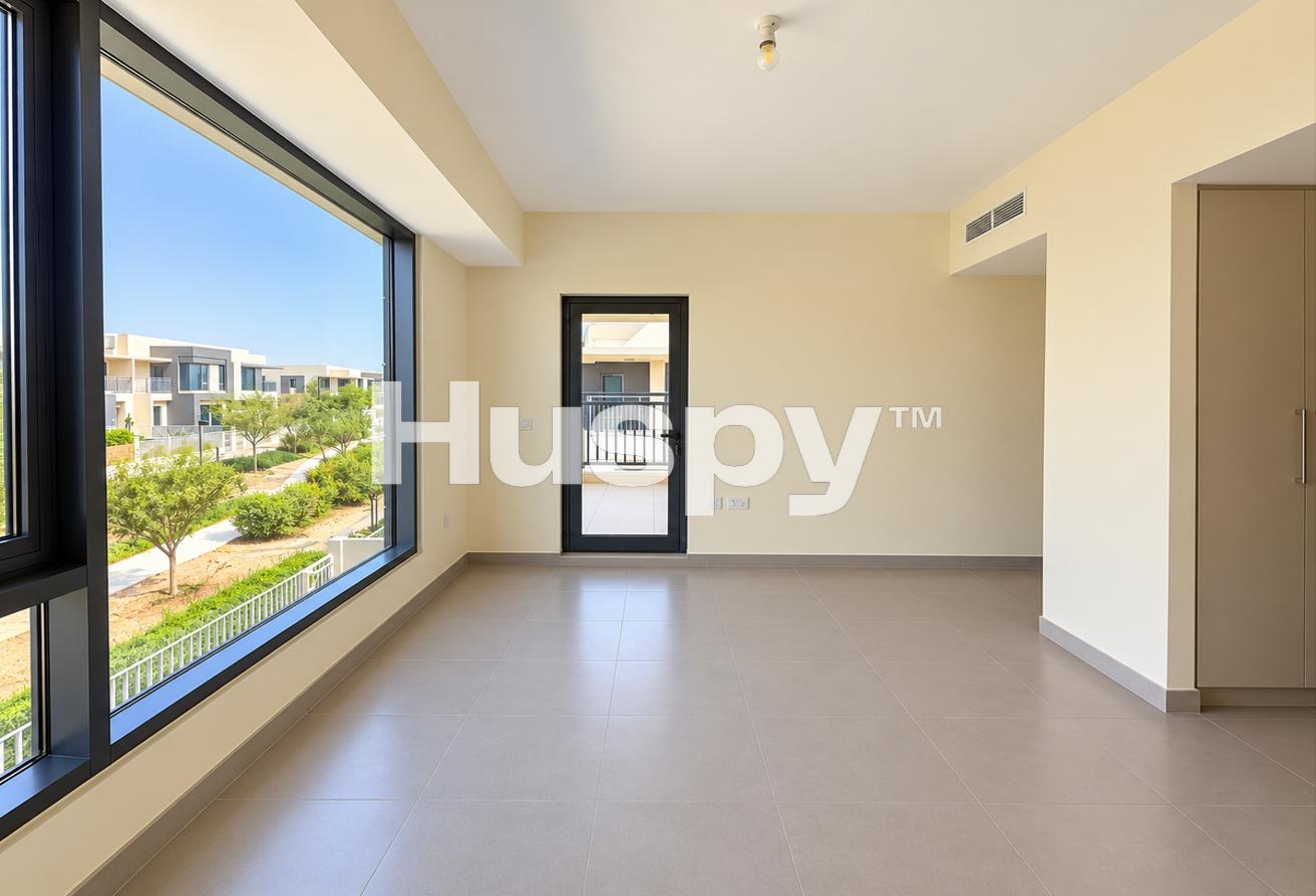 Prime Location | Landscaped | Greenbelt photo 6