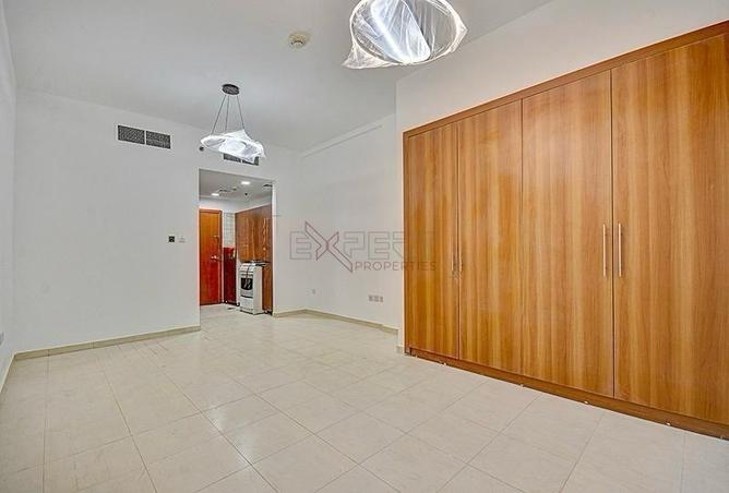 135602183 - Property Main Image