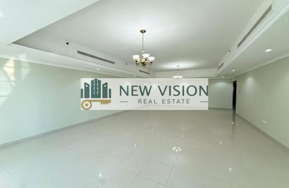 Apartment - 4 Bedrooms - 5 Bathrooms for rent in Al Khan Corniche - Al Khan - Sharjah