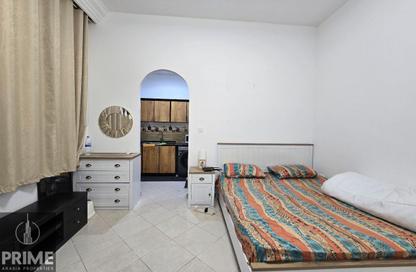 Apartment - Studio - 1 Bathroom for rent in Al Dhafrah Street - Al Mushrif - Abu Dhabi