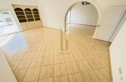 Villa - 5 Bedrooms - 5 Bathrooms for rent in Jumeirah 2 Villas - Jumeirah 2 - Jumeirah - Dubai