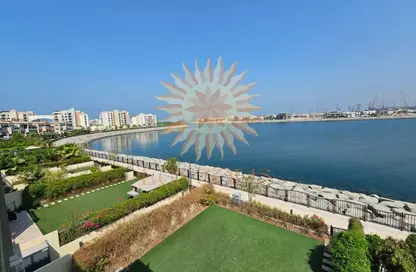 Villa - 4 Bedrooms - 5 Bathrooms for rent in Sur La Mer 2 - Sur La Mer - La Mer - Jumeirah - Dubai