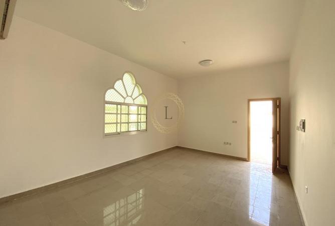 2PE0BfZnK9w - Property Image 2