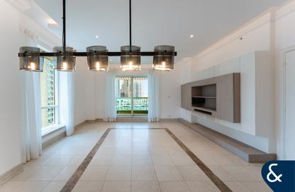 Apartment - 2 - 3 for sale in Al Yass Tower - Dubai Marina Towers - Dubai Marina - Dubai Apartment - 2 - 3 for sale in Al Yass Tower - Dubai Marina Towers - Dubai Marina - Dubai
