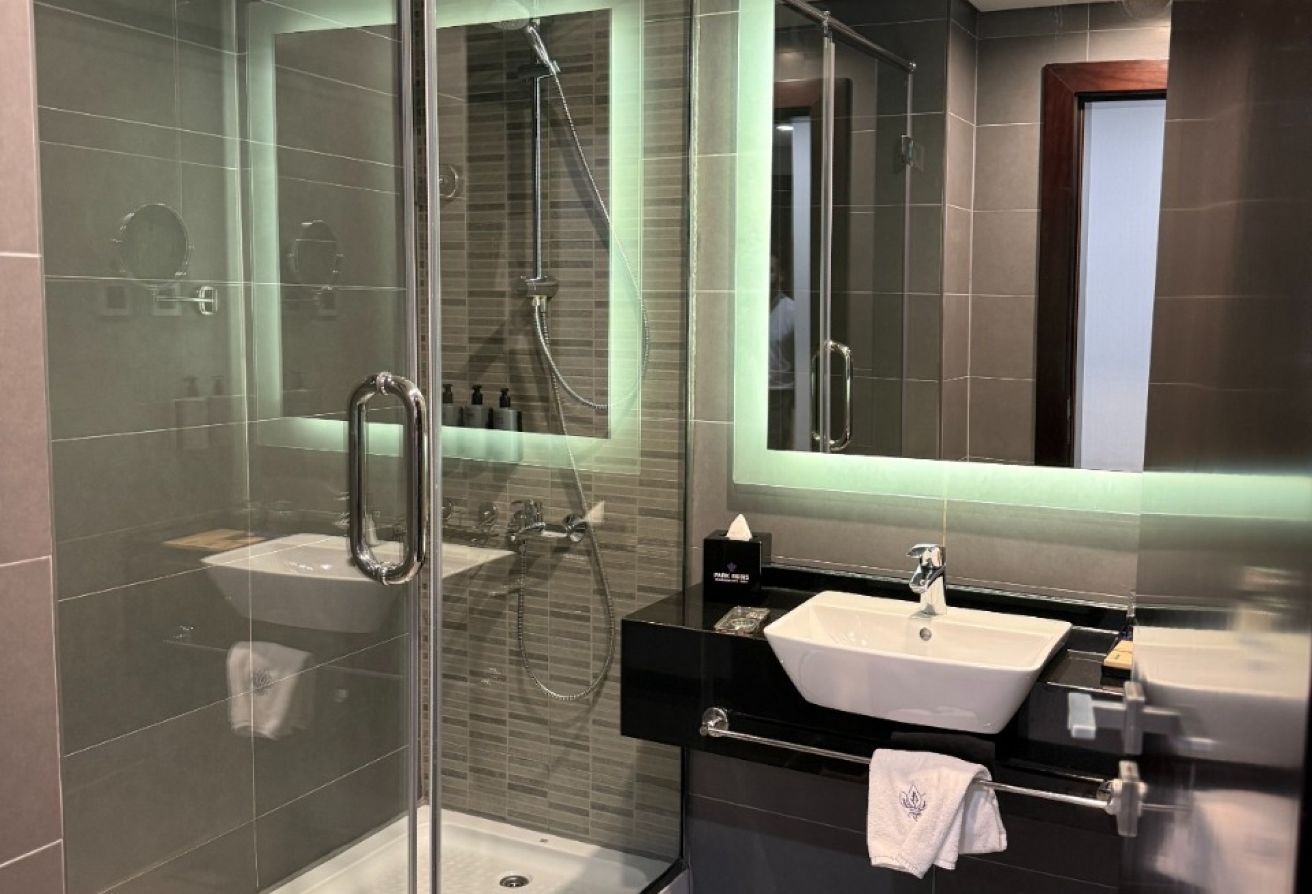 Fully Furnished | Spacious Hotel Suite | Park Lane gallery image
