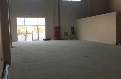 Warehouse - Studio - 1 Bathroom for rent in Umm Al Thuoob - Umm Al Quwain