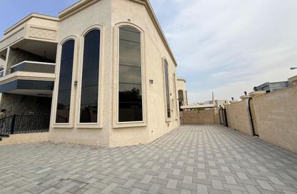 Villa - 3 Bedrooms - 5 Bathrooms for rent in Al Jazzat - Al Riqqa - Sharjah