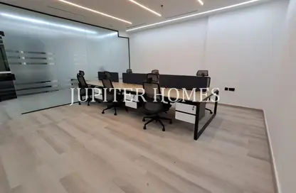 مكتب - استوديو للايجار في B2B  برج - الخليج التجاري - دبي