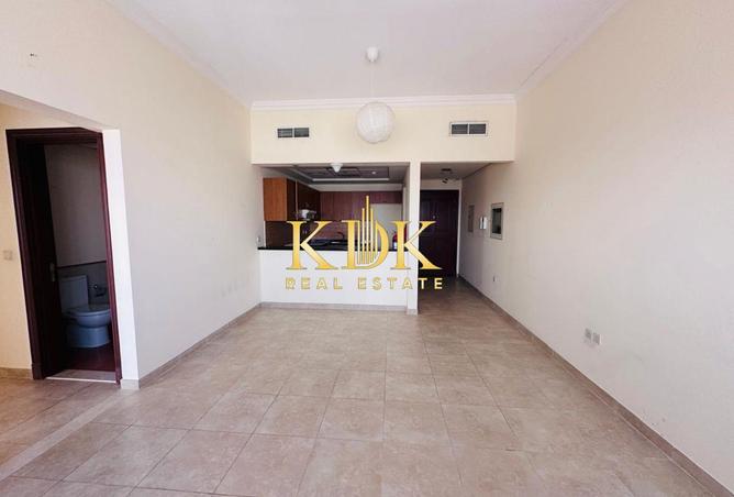 72307605 - Property Image 3