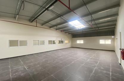 Warehouse - Studio - 1 Bathroom for rent in Wadi AL AIN 1 - Al Noud - Al Ain