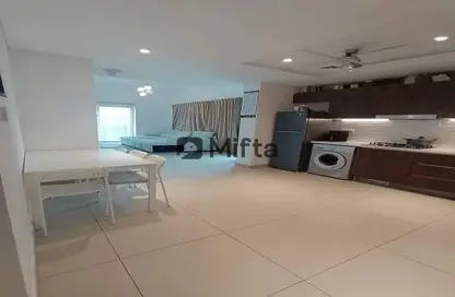 شقة - غرفة نوم - 1 حمام للايجار في عزيزي برتون - الفرجان - دبي