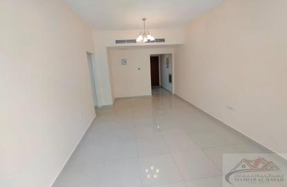 Apartment - 1 Bedroom - 2 Bathrooms for rent in Muwaileh 29 Building - Muwaileh - Sharjah