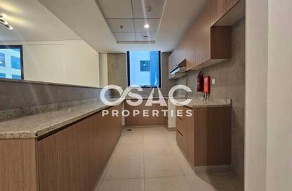 Apartment - 3 Bedrooms - 5 Bathrooms for rent in Haas Building - Jumeirah Garden City - Al Satwa - Dubai