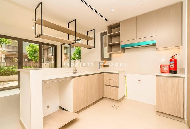 2OnIxQFr6o4 - Property Image 3