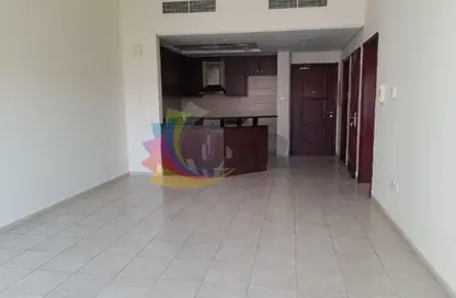 شقة - غرفة نوم - 2 حمامات للايجار في طراز البحر المتوسط - ديسكفري جاردنز - دبي