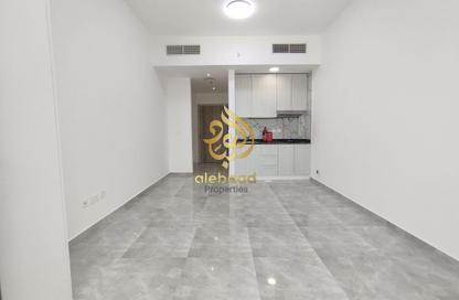 Apartment - Studio - 1 Bathroom for rent in Marah Building - International City Phase 2 - Al Warsan 4 - Al Warsan - Dubai