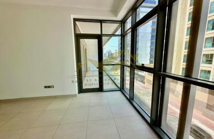 Apartment - 1 Bedroom - 2 Bathrooms for rent in Jumeirah Garden City - Al Satwa - Dubai