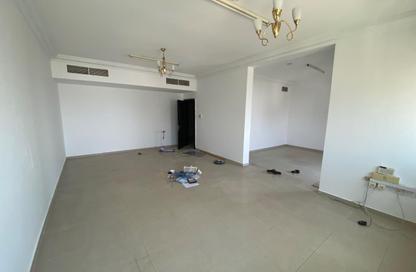 Apartment - 3 Bedrooms - 4 Bathrooms for rent in Al Khan Corniche - Al Khan - Sharjah