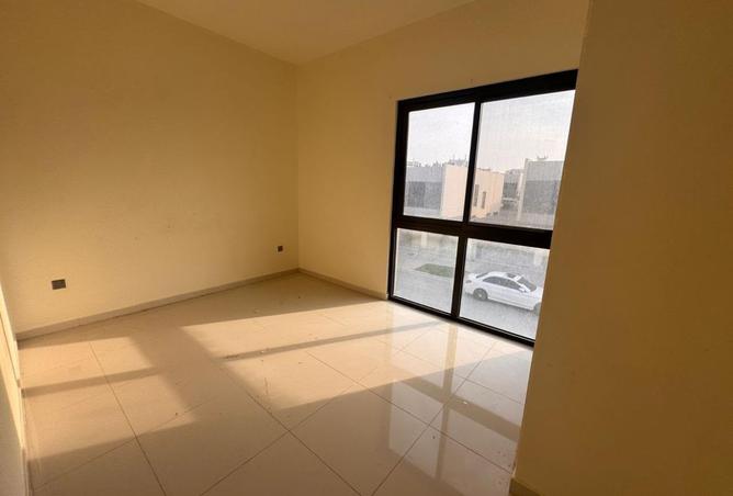 128810444 - Property Image 3