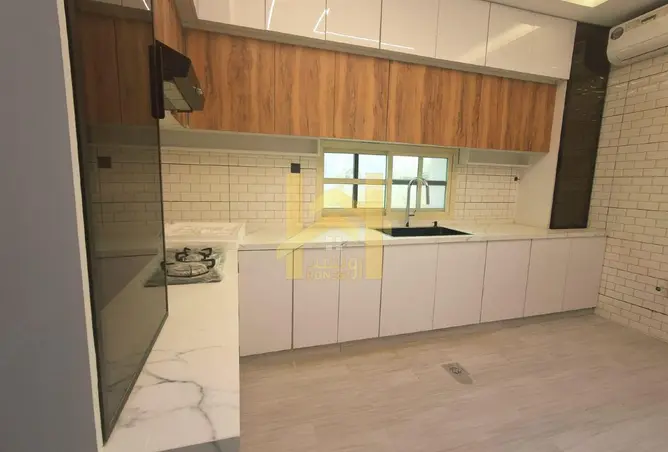 155510385 - Property Image 3