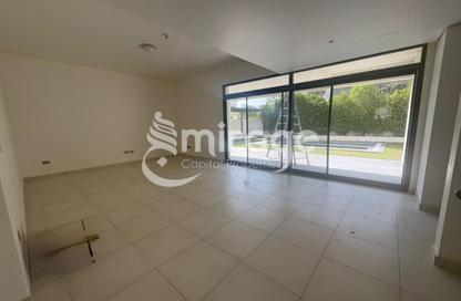 Villa - 5 Bedrooms - 6 Bathrooms for rent in West Yas - Yas Island - Abu Dhabi