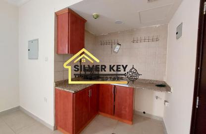 Apartment - Studio - 1 for rent in Abu Shagara building - Abu shagara - Sharjah