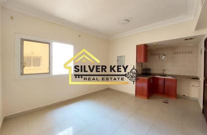 Apartment - Studio - 1 for rent in Abu Shagara building - Abu shagara - Sharjah