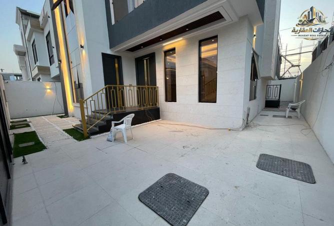 79834262 - Property Image 2