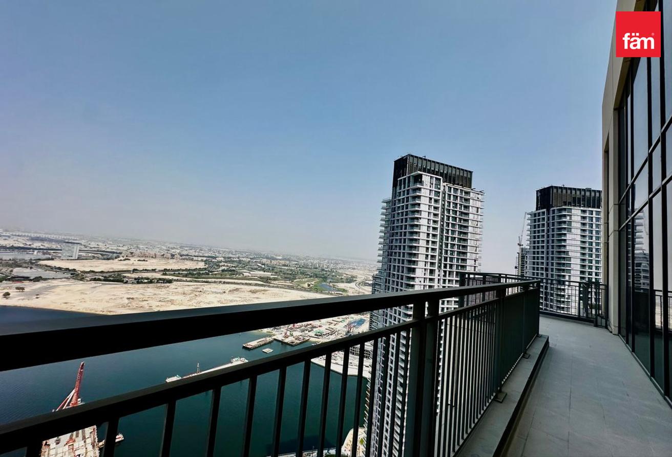Penthouse | Vacant | Luxurious | Creek & Burj View photo 11