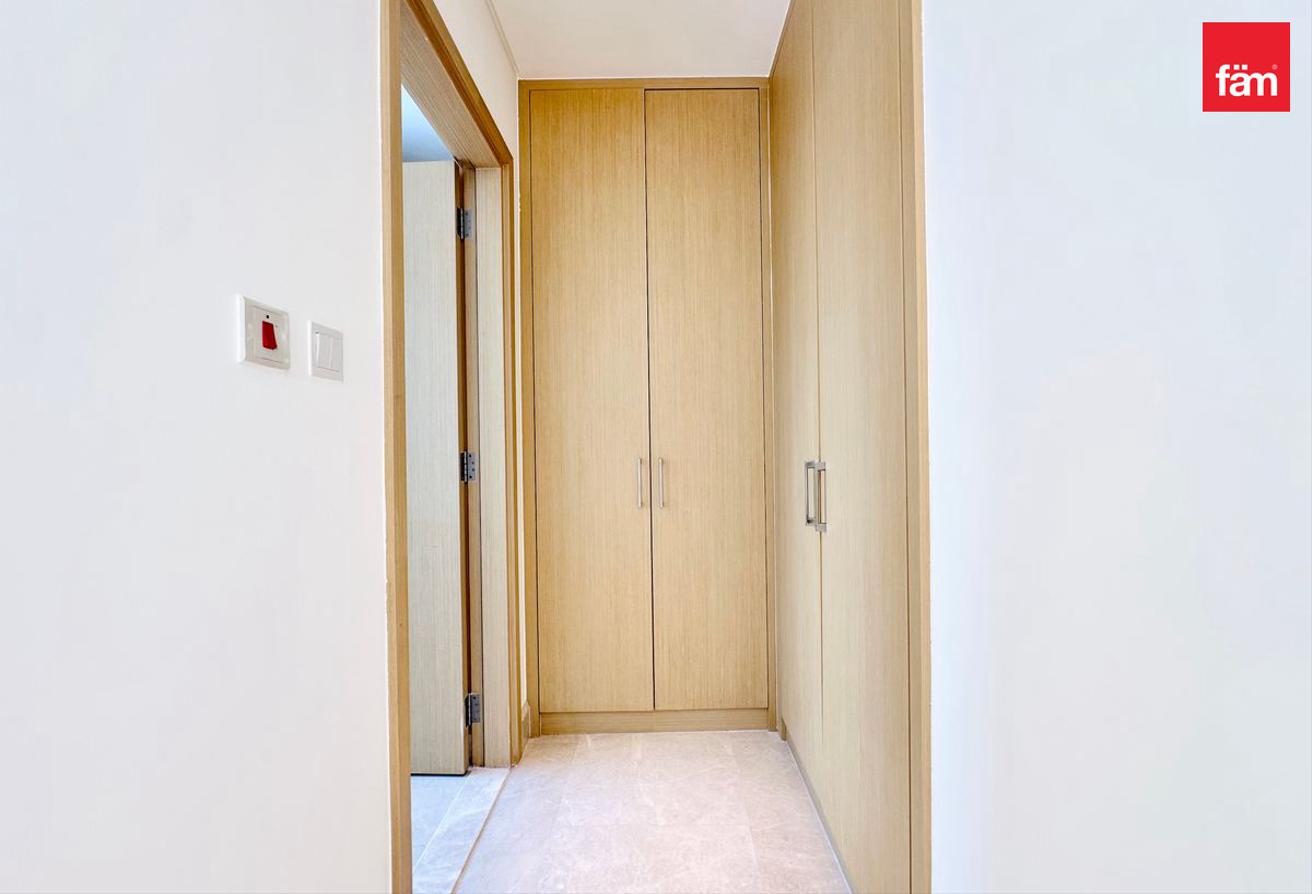 Penthouse | Vacant | Luxurious | Creek & Burj View photo 18
