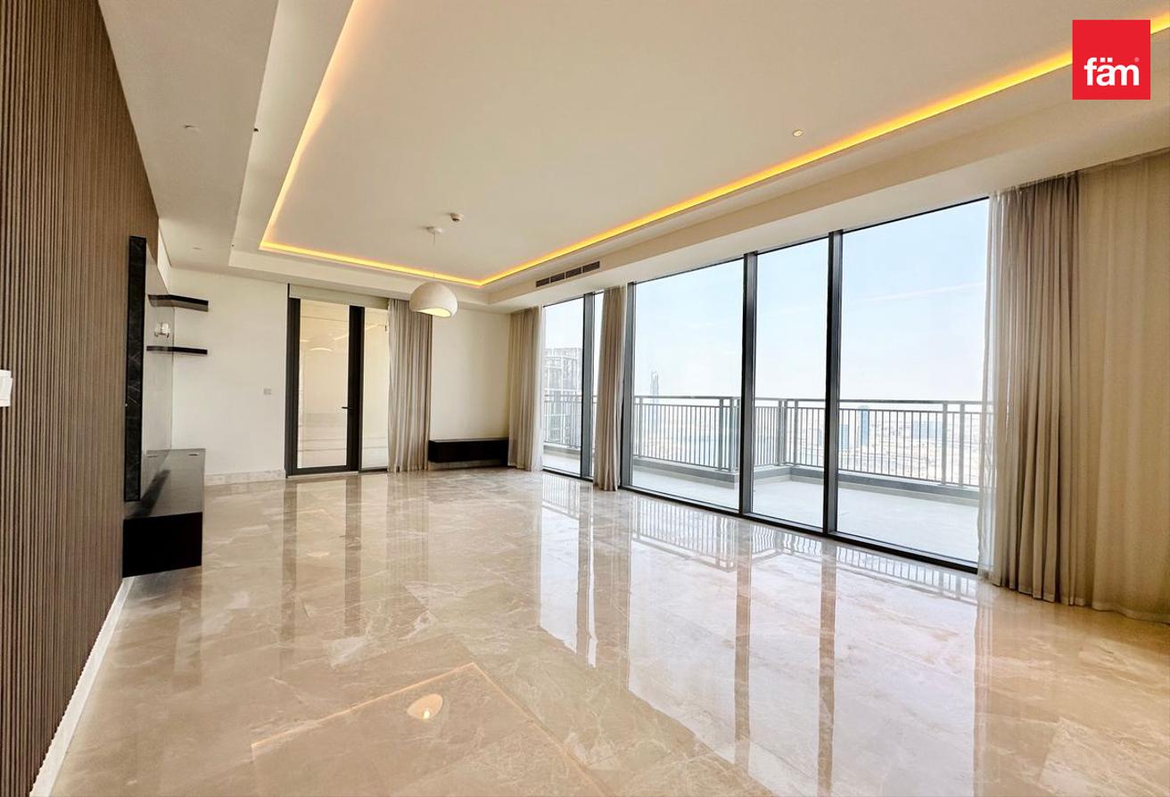 Penthouse | Vacant | Luxurious | Creek & Burj View photo 2