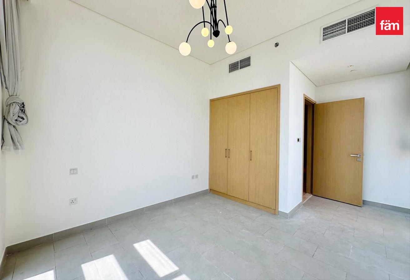 Penthouse | Vacant | Luxurious | Creek & Burj View photo 24