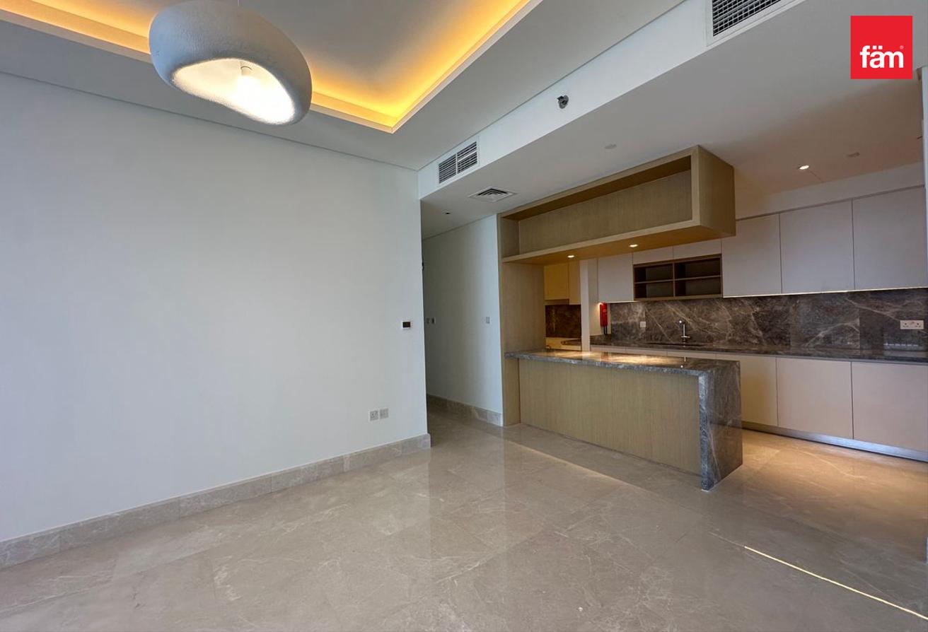 Penthouse | Vacant | Luxurious | Creek & Burj View photo 7