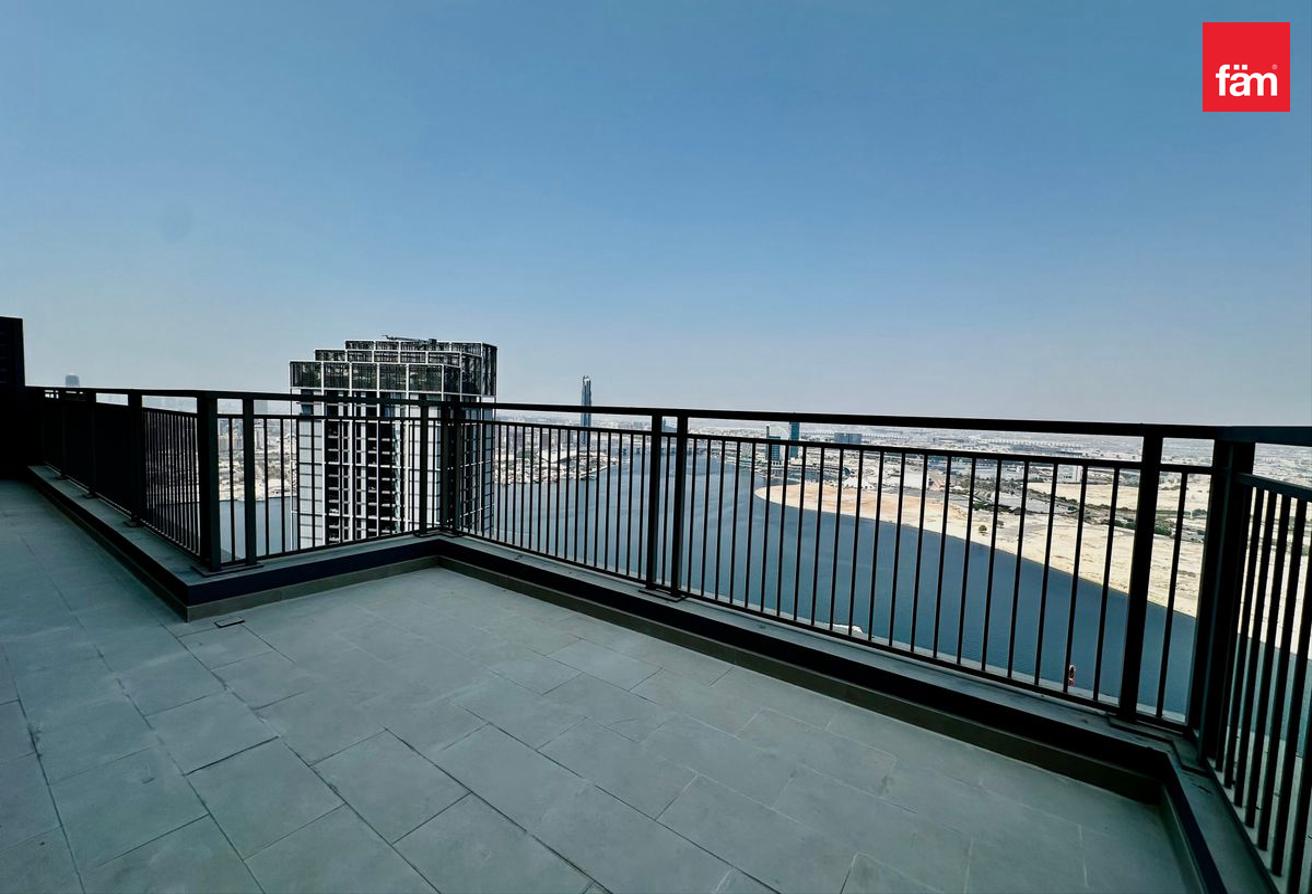 Penthouse | Vacant | Luxurious | Creek & Burj View photo 15