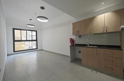 Apartment - Studio - 1 for rent in Al Karama - Dubai