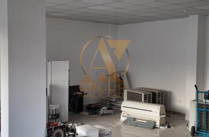 Shop - Studio for rent in Building Z04 - England Cluster - International City - Dubai