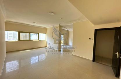 Apartment - 3 - 4 for rent in Al Majaz 3 - Al Majaz - Sharjah