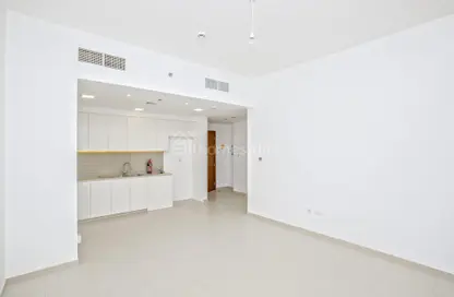 شقة - 2 غرف نوم - 2 حمامات للايجار في 2B شقق زهرا - زهرة أبارتمنتس 2 - شقق زهرا - تاون سكوير - دبي