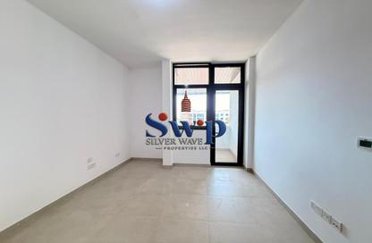 Apartment - 2 Bedrooms - 3 Bathrooms for rent in VERA Building - Al Raha Beach - Abu Dhabi