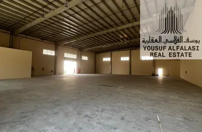 Warehouse - Studio - 2 Bathrooms for rent in Umm Al Thuoob - Umm Al Quwain