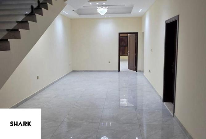 74234970 - Property Image 3