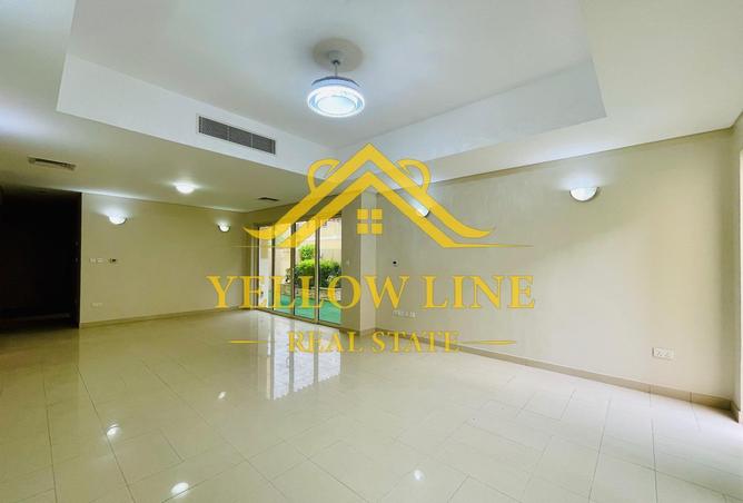 74234661 - Property Image 3